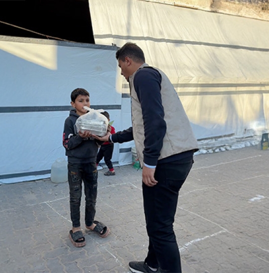 Gazze’de İftar Dağıtımları Gerçekleştirdik